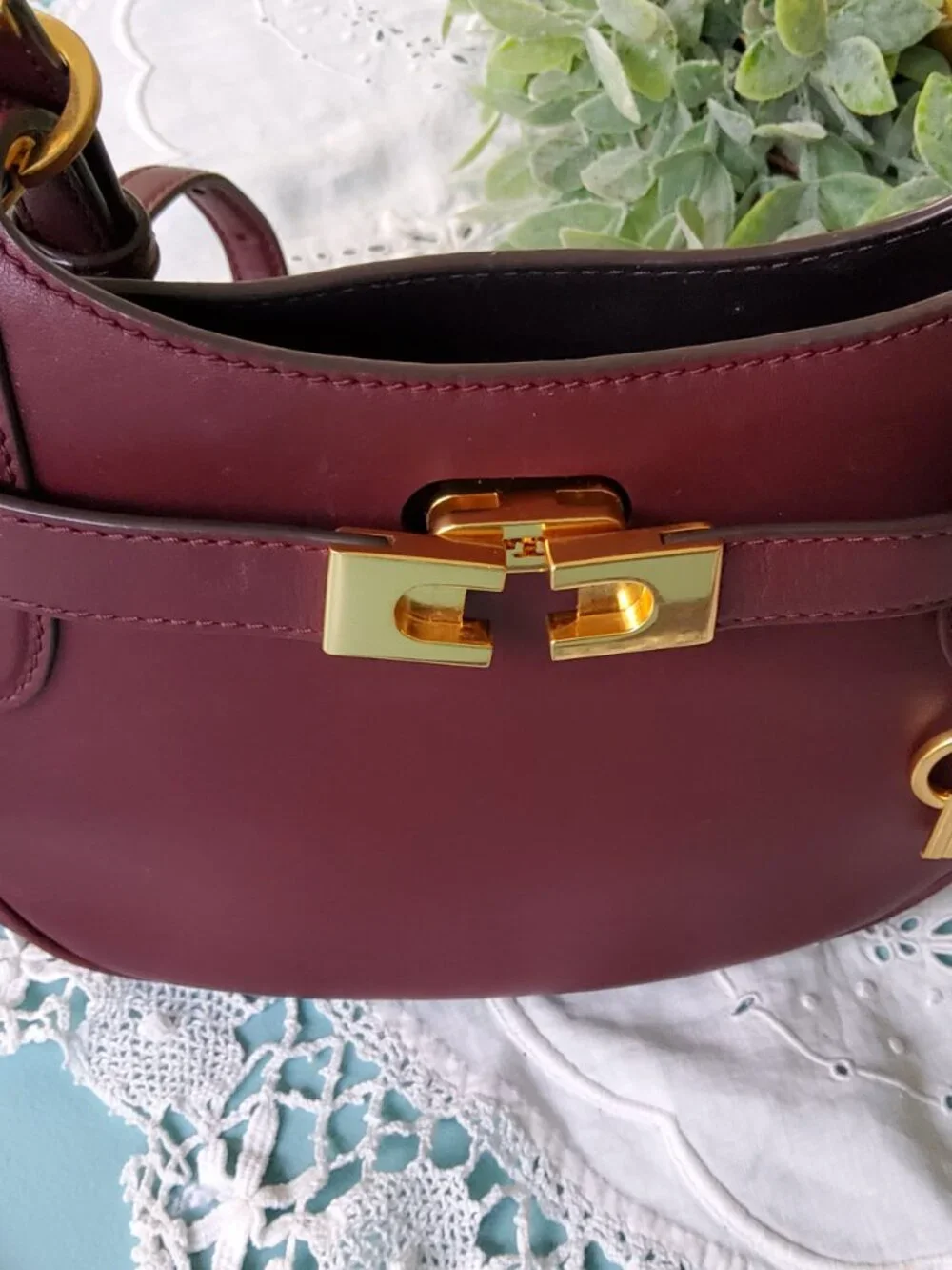 Tory Burch Lee Radziwill Petite Saddlebag in Burgundy